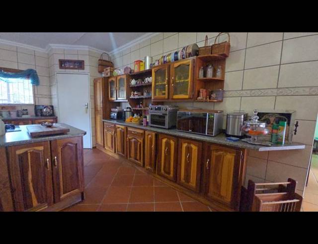5 BEDROOM HOUSE FOR SALE IN KARENPARK